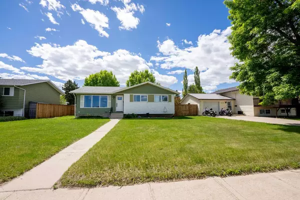 Coaldale, AB T1M 1A7,927 19A AVE