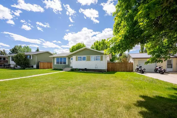 Coaldale, AB T1M 1A7,927 19A AVE