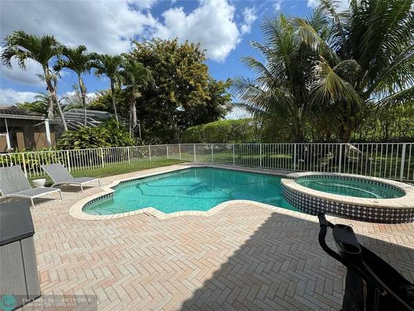 6066 SW 191st Ave, Fort Lauderdale, FL 33332