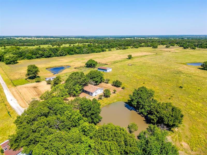 4966 County Road 1026, Celeste, TX 75423