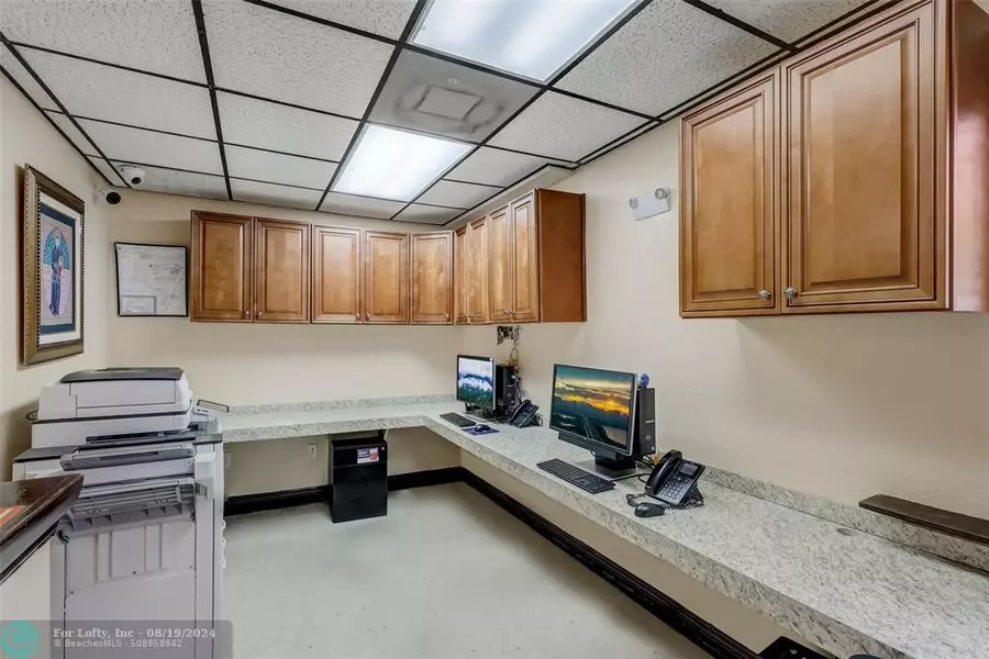 400 S Executive Center Dr  #109, West Palm Beach, FL 33401