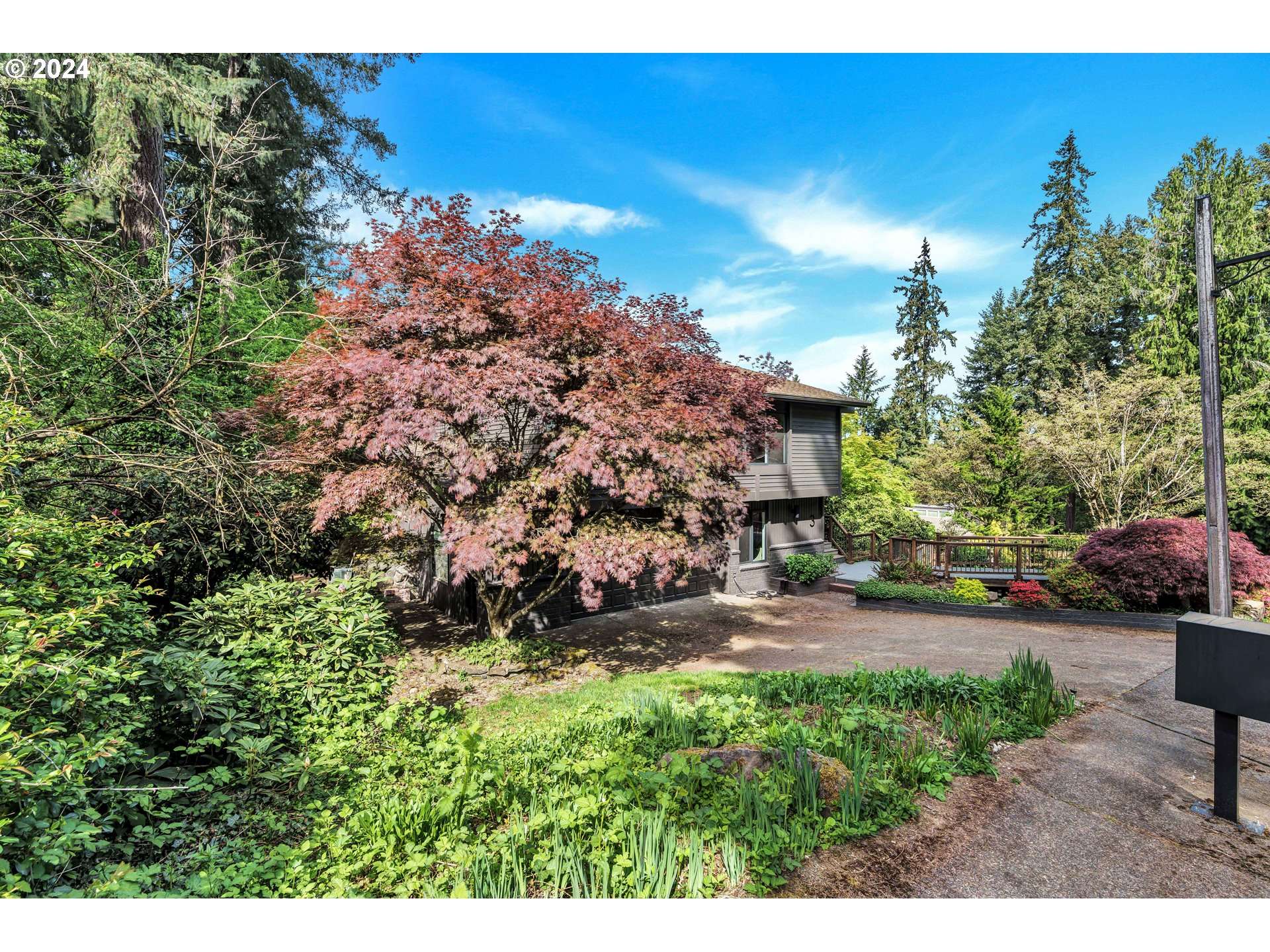 Lake Oswego, OR 97034,3 SCARBOROUGH DR
