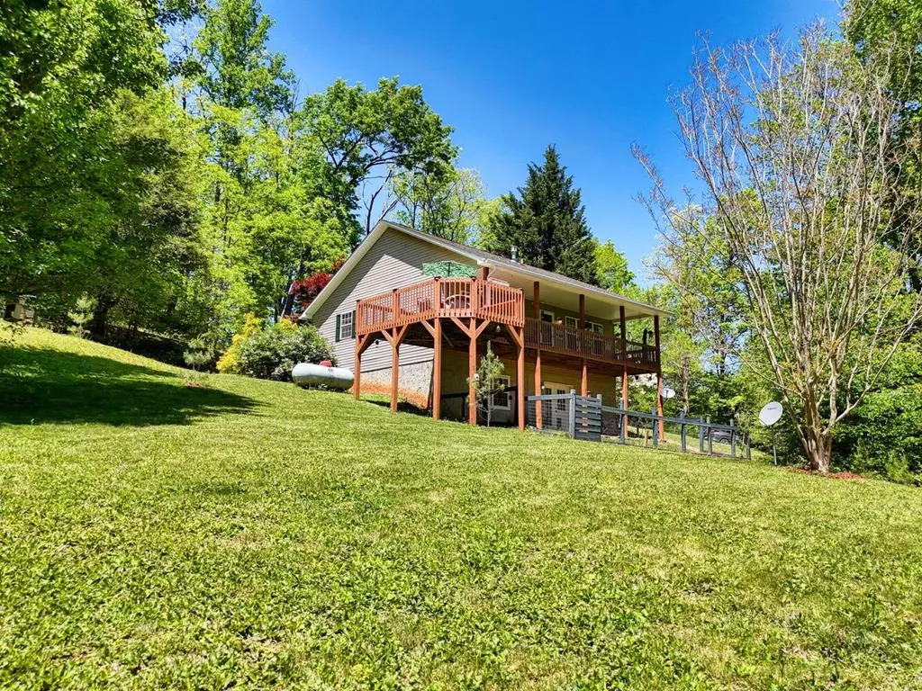 Hayesville, NC 28904,245 ANNS LN