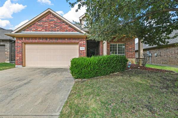 8109 Misty Water Drive, Fort Worth, TX 76131