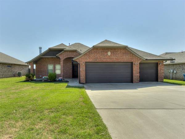 2204 Mill Creek Way, Choctaw, OK 73020