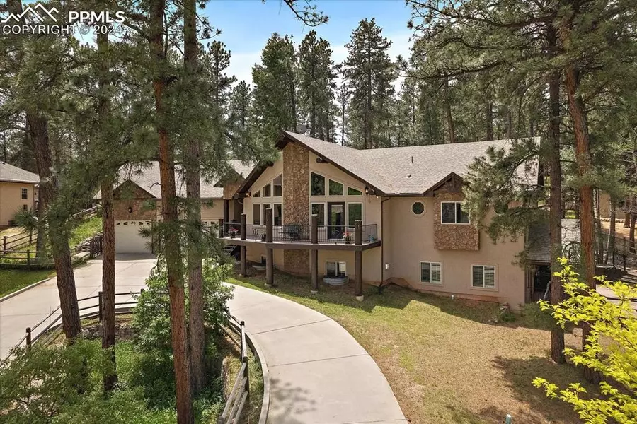 4484 Mohawk DR, Larkspur, CO 80118