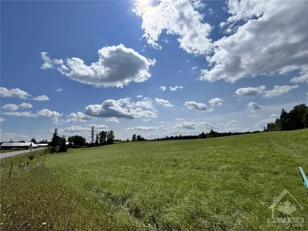 Calabogie, ON K7V 3Z9,001 NORTON RD