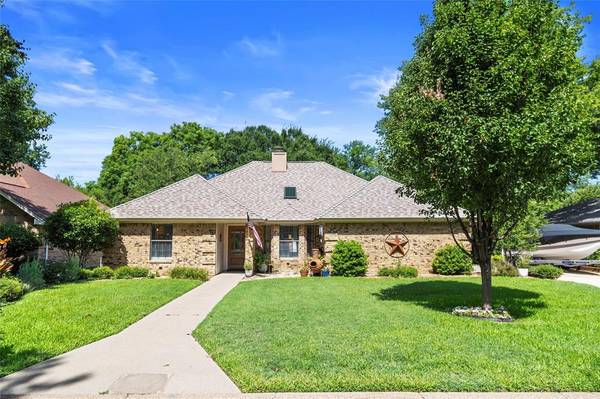 4702 Michelle Drive, Arlington, TX 76016