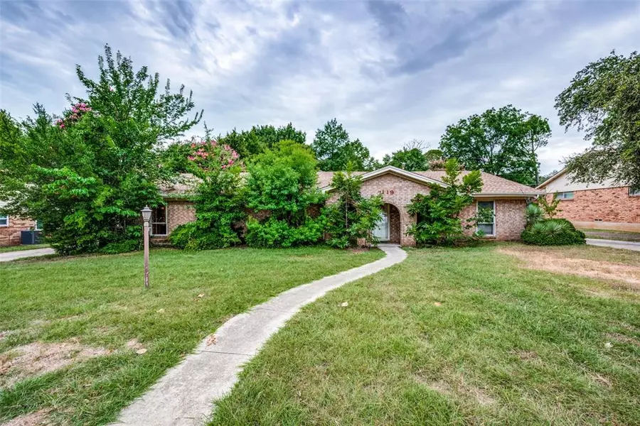 2119 Greenway Street, Denton, TX 76207