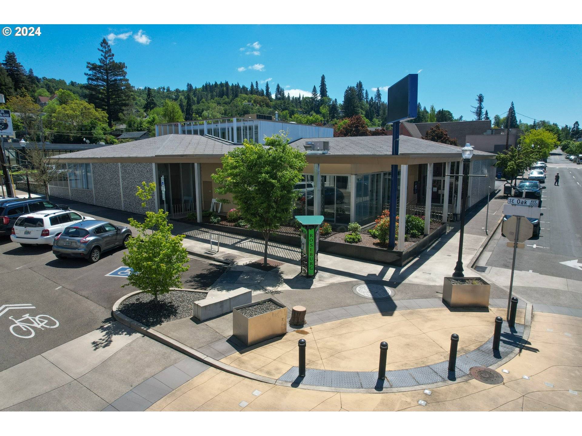 619 SE MAIN ST, Roseburg, OR 97470