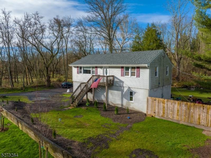 305 Pleasant Run Rd, Branchburg Twp., NJ 08853