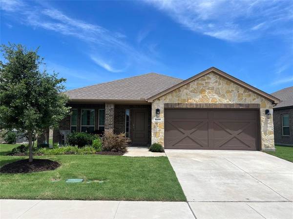 1529 Grassy Knoll Trail, Little Elm, TX 76227