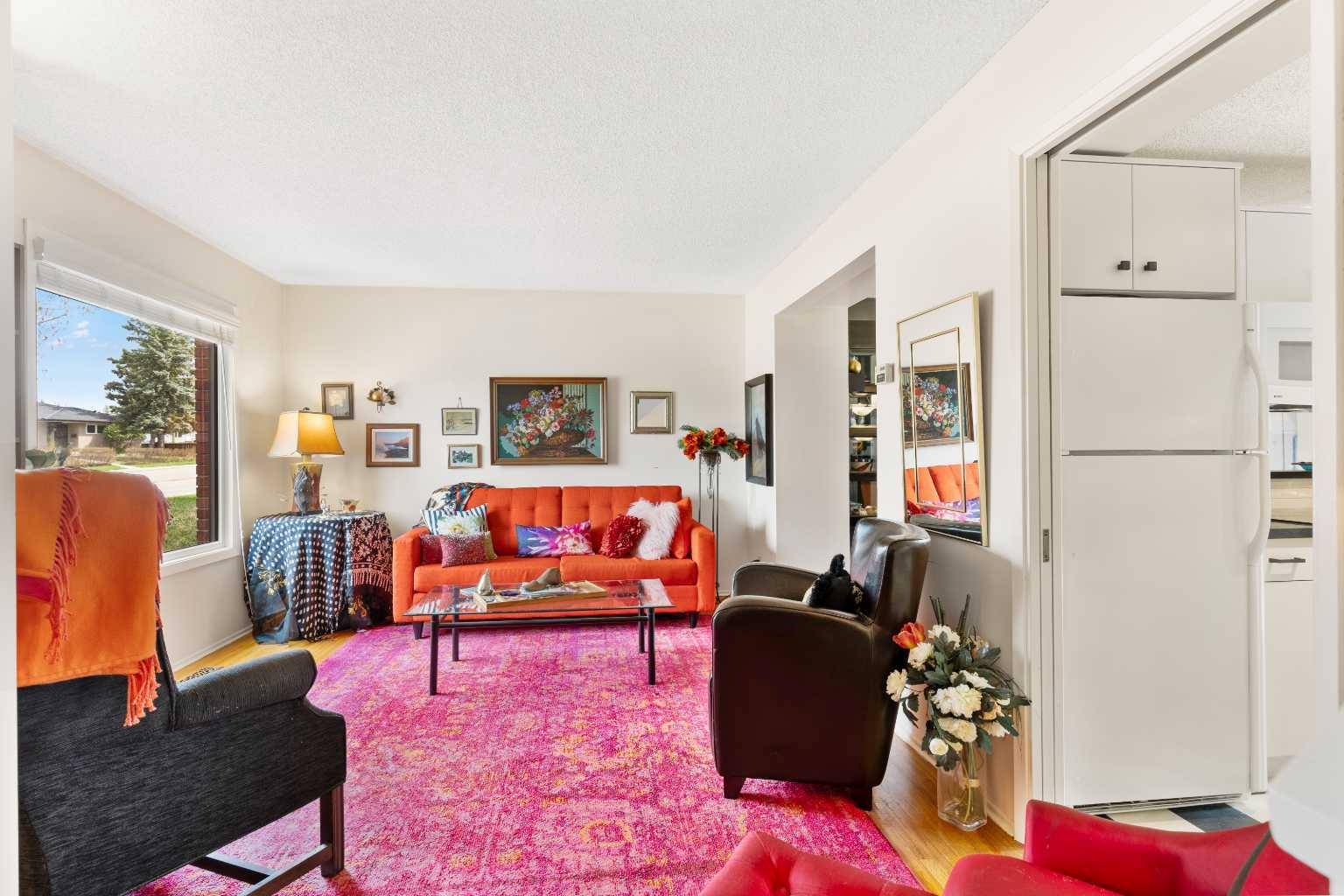 Calgary, AB T2V 1S5,9803 24 ST SW #403