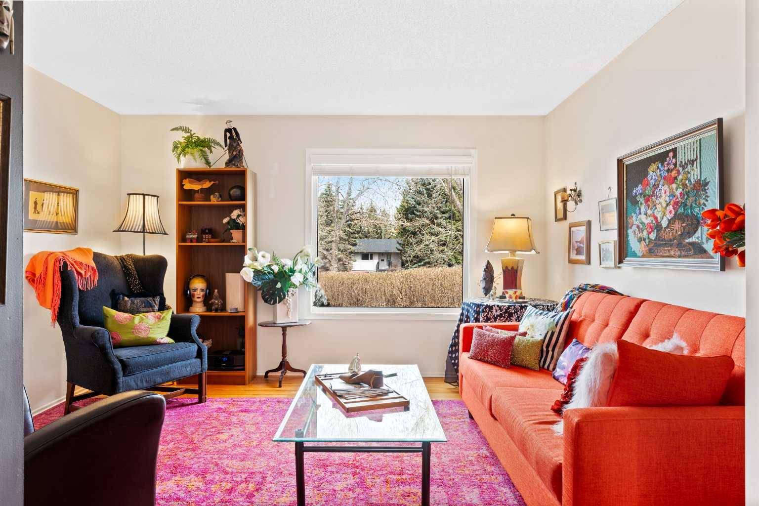 Calgary, AB T2V 1S5,9803 24 ST SW #403