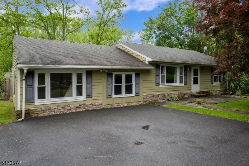 230 Route 627, Pohatcong Twp., NJ 08865