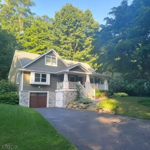 61 Malcolm Rd, Mahwah Twp., NJ 07430