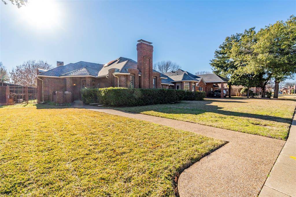926 Fairway Drive, Duncanville, TX 75137