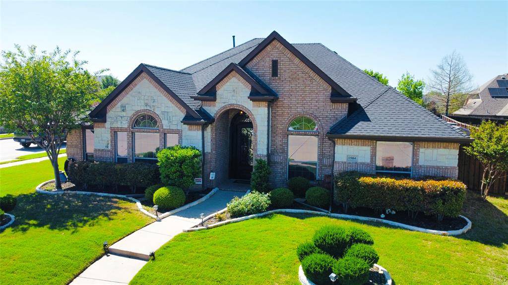 1504 Sunflower Circle, Carrollton, TX 75007