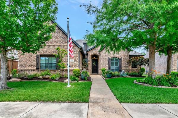 8332 Park Brook Drive, North Richland Hills, TX 76182