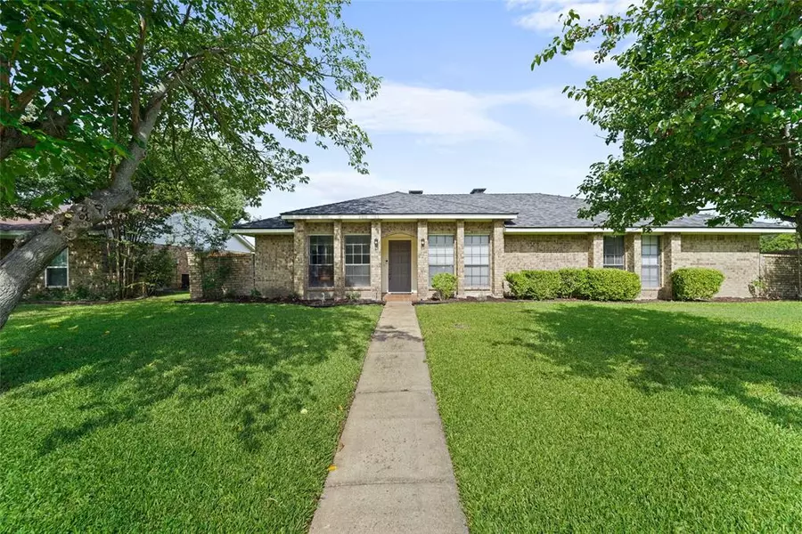 1013 Bridle Drive, Richardson, TX 75081