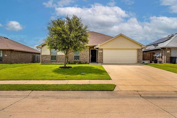 1822 Ridgecrest Drive,  Terrell,  TX 75160