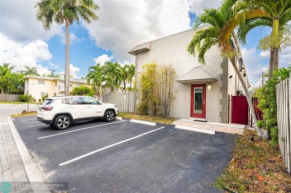 Wilton Manors, FL 33334,608 NE 29 TH Drive  #4