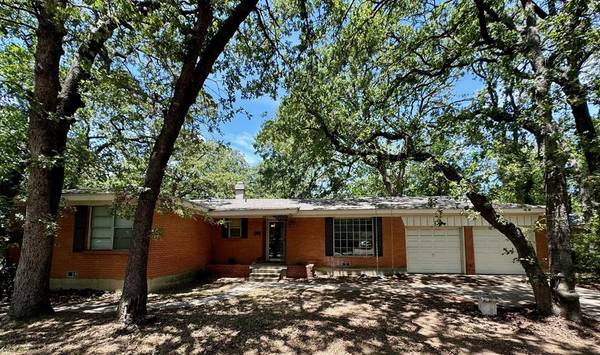 1109 Reed Street,  Hurst,  TX 76053