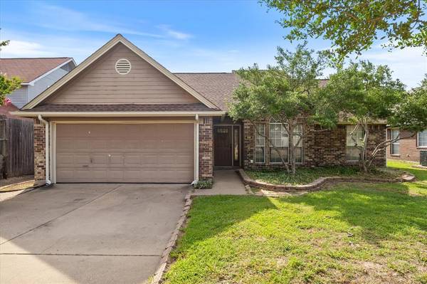 106 Woodcreek Drive,  Rockwall,  TX 75032