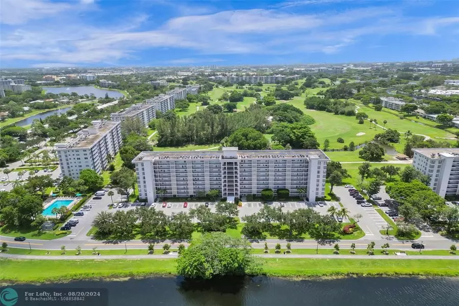 3250 N Palm Aire Dr  #607, Pompano Beach, FL 33069