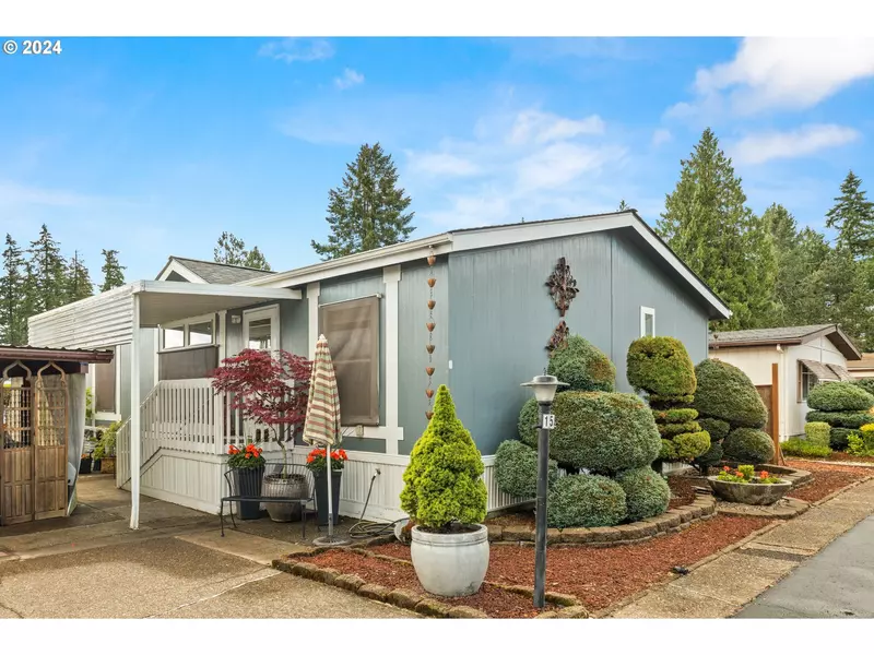 15130 S MAPLELANE RD #15, Oregon City, OR 97045