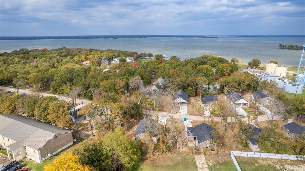 West Tawakoni, TX 75474,924 Woodland Drive