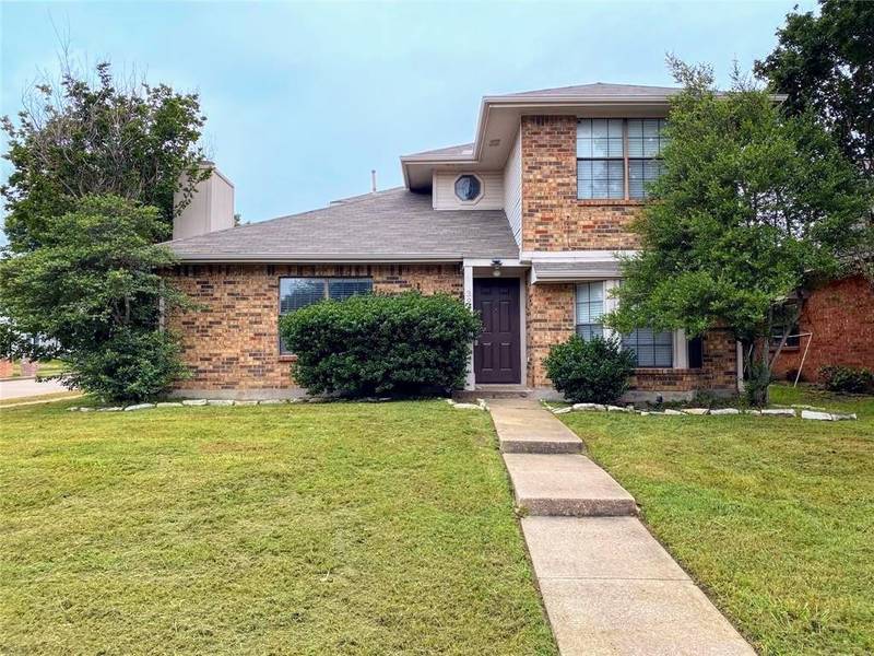 3917 Lois Circle, Rowlett, TX 75088