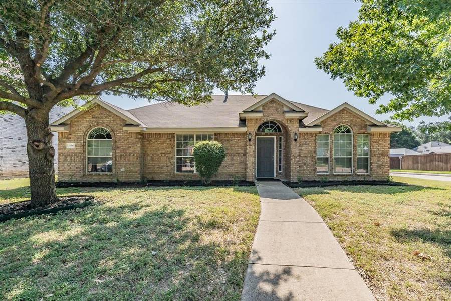 1104 Essex Drive, Cedar Hill, TX 75104