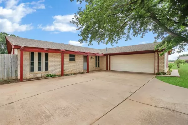 Cordell, OK 73632,700 E 10th Street