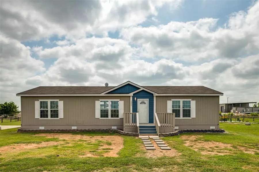 1341 Speedway Drive, Rhome, TX 76078