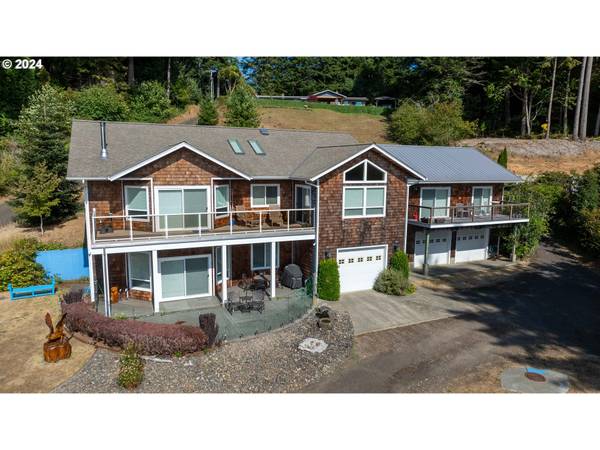 93860/93862 MCCLURG LN,  North Bend,  OR 97459