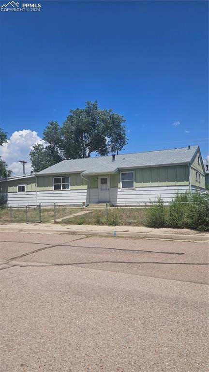 526 Crest ST, Fountain, CO 80817
