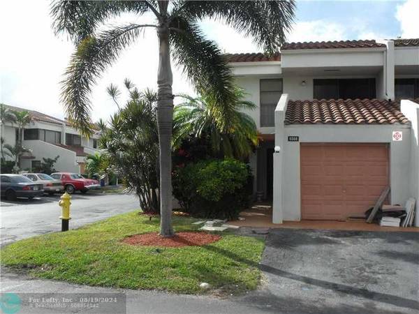 Lauderhill, FL 33319,6568 Racquet Club Dr  #79