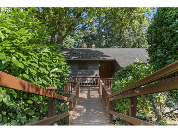 Lake Oswego, OR 97034,2651 LOOKOUT CT