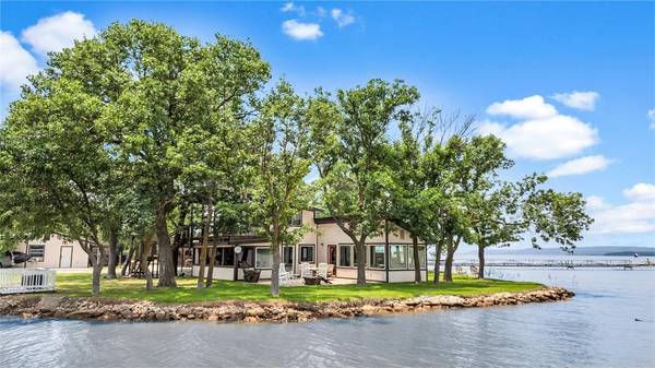 321 Butler Point Road, Graford, TX 76449