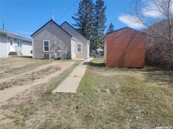 Macklin, SK S0L 2C0,4908 Leader STREET