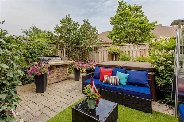 4071 KILMER Drive, Burlington, ON L7M 5A6