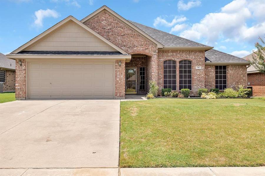 705 Morgan Drive, Burleson, TX 76028