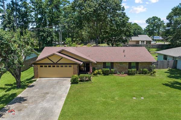 8519 Hollow Bluff Drive, Haughton, LA 71037