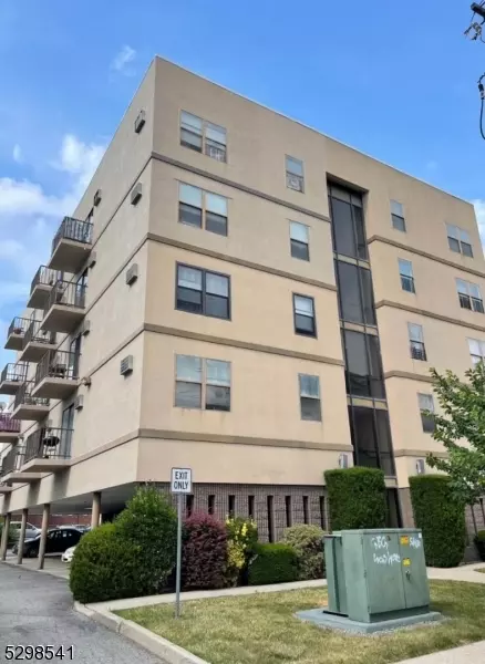 110-14 Sussex St #3B, Hackensack City, NJ 07601