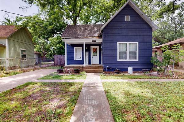 207 W Water Street, Weatherford, TX 76086