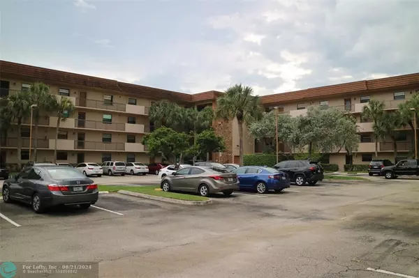 4940 E Sabal Palm Blvd  #303,  Tamarac,  FL 33319