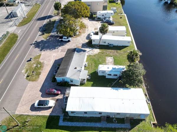 210 & 220 US Highway 441, Okeechobee, FL 34974