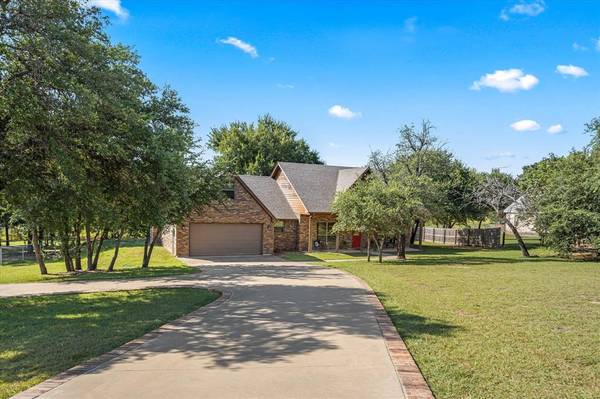 1176 Riverwood Trail,  Cleburne,  TX 76033