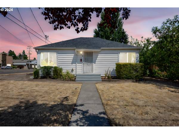 9 E CEDAR ST, Lebanon, OR 97355